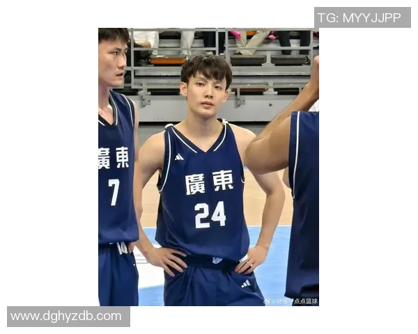 徐杰的篮球之路从青涩少年到CBA明星的奋斗历程与成长故事